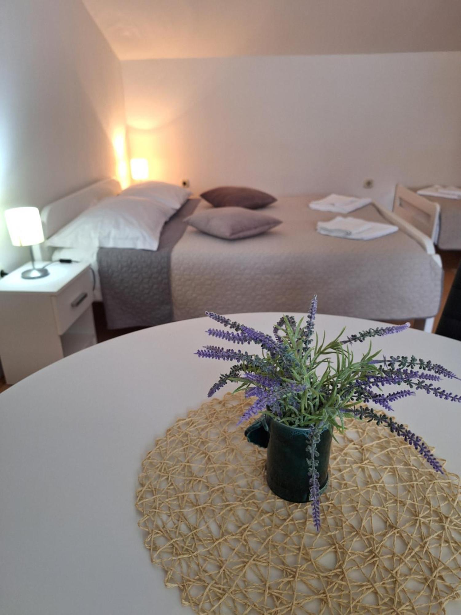 Apartments Kozjan Karlovac Eksteriør bilde