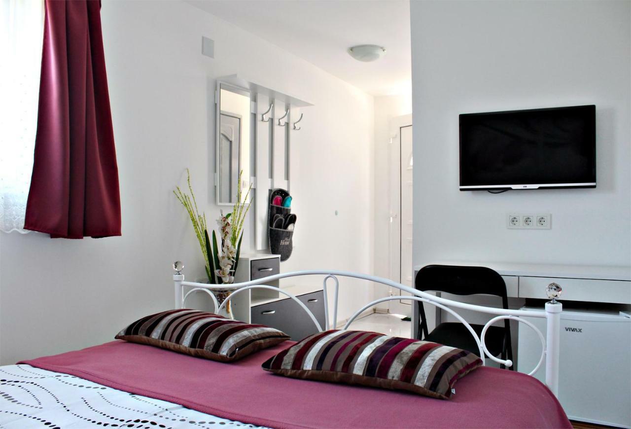 Apartments Kozjan Karlovac Eksteriør bilde