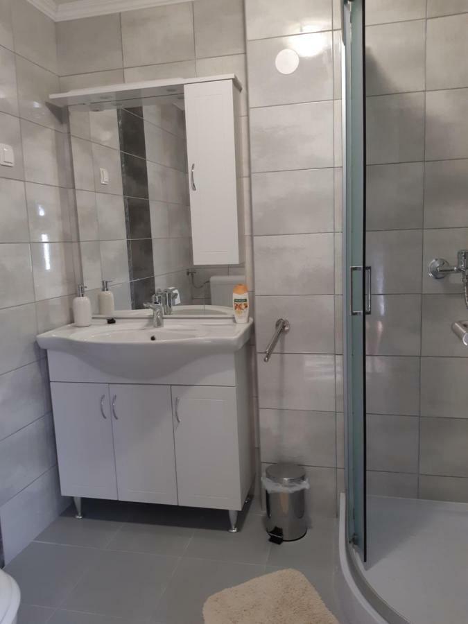 Apartments Kozjan Karlovac Eksteriør bilde